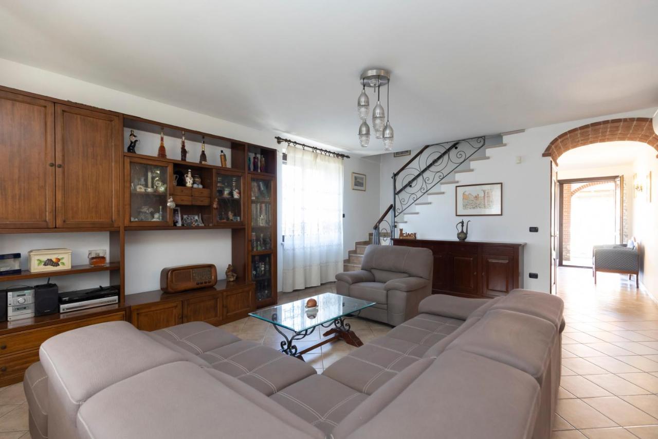 Villa Anna 蒙卡列里 外观 照片